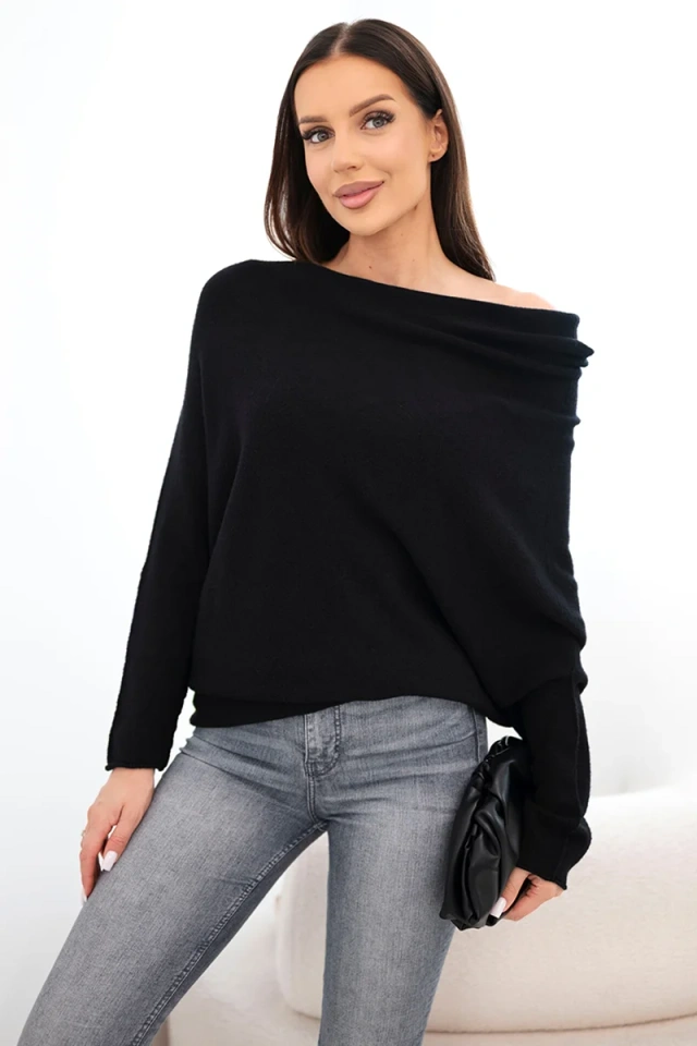 Sweter damski wiskozowy asymetryczny typu nietoperz czarny