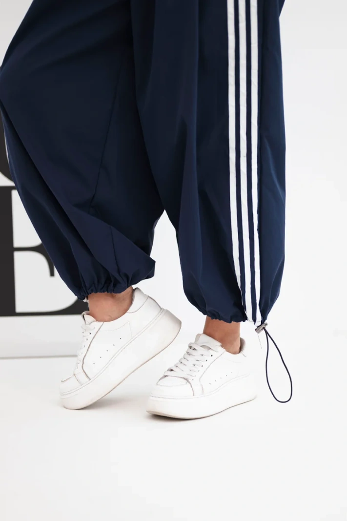 Women's cotton set with oversize pants and contrasting stripes navy