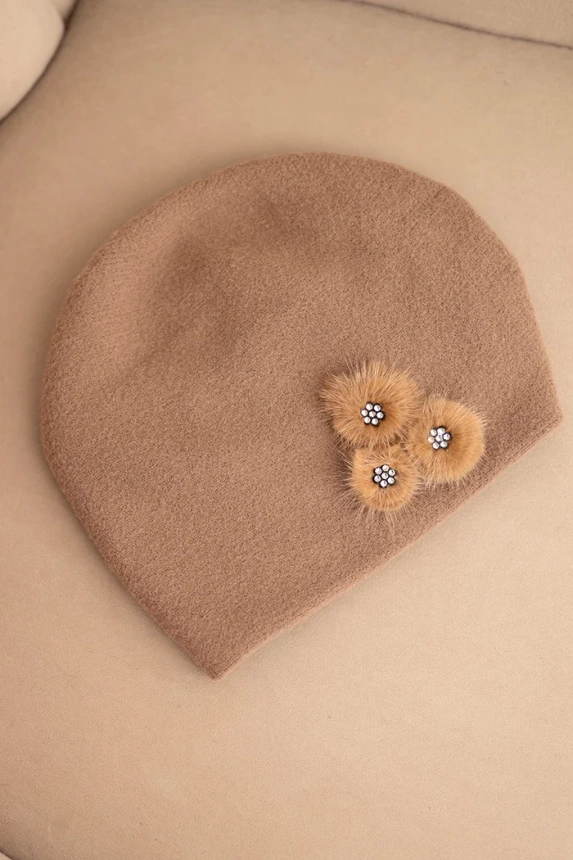 Women's hat with decorative fur flowers elegant black