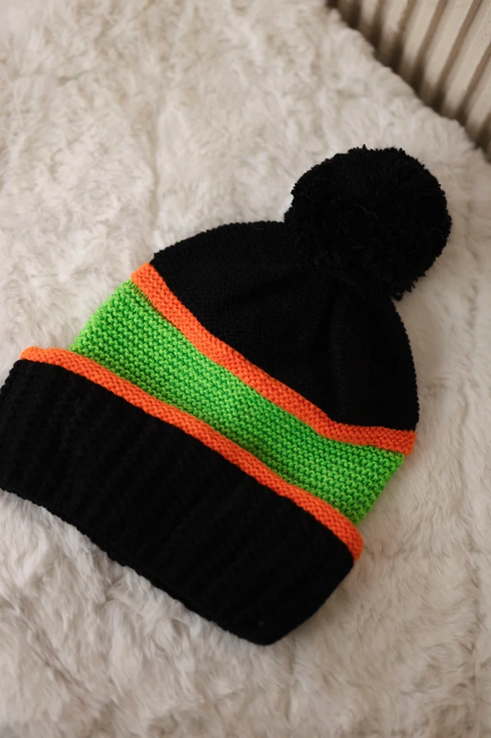Dámská čepice Kinga K297 black+orange+green neon