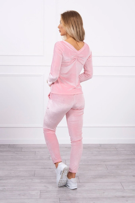 "Velour" rinkinys su raukšlele užpakalinėje dalyje rožinės spalvos pudra