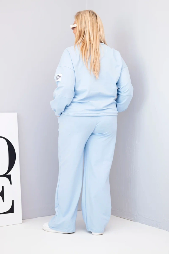 Komplet damski Plus Size bawełniany z luźną bluzą i spodniami z szeroką nogawką niebieski