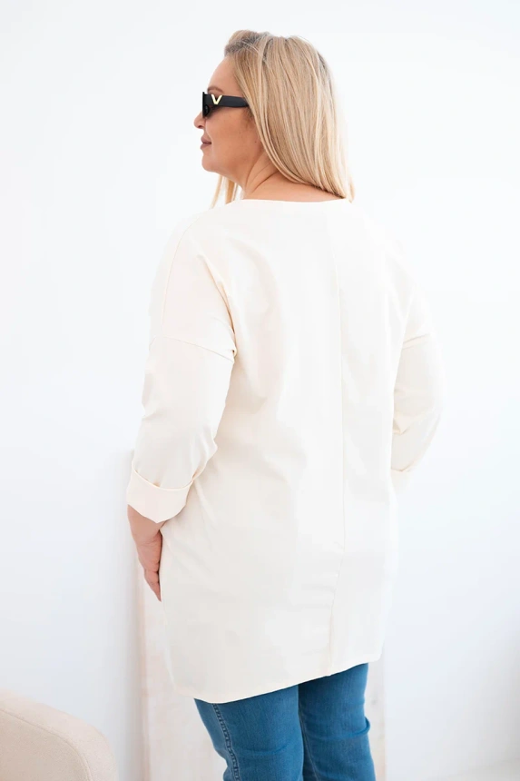 Bluzka damska Plus Size z dłuższym tyłem i długim rękawem jasno beżowa