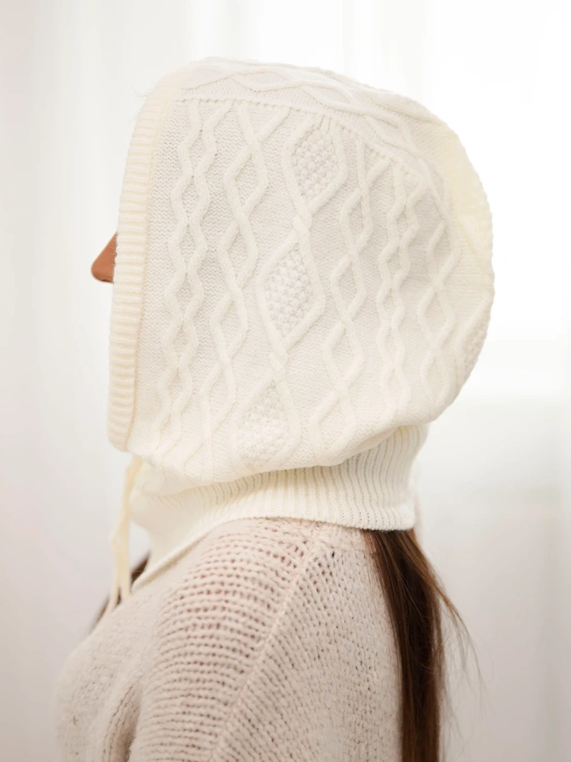 Women's hooded viscose hat with braided knit ecru