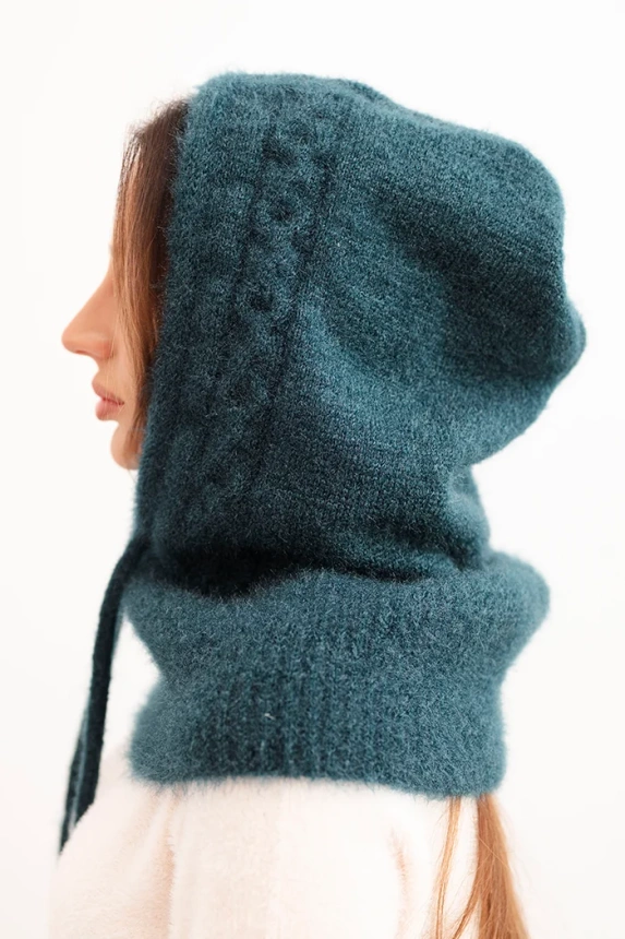 Women's hooded cap with ties and braided pattern sea green
