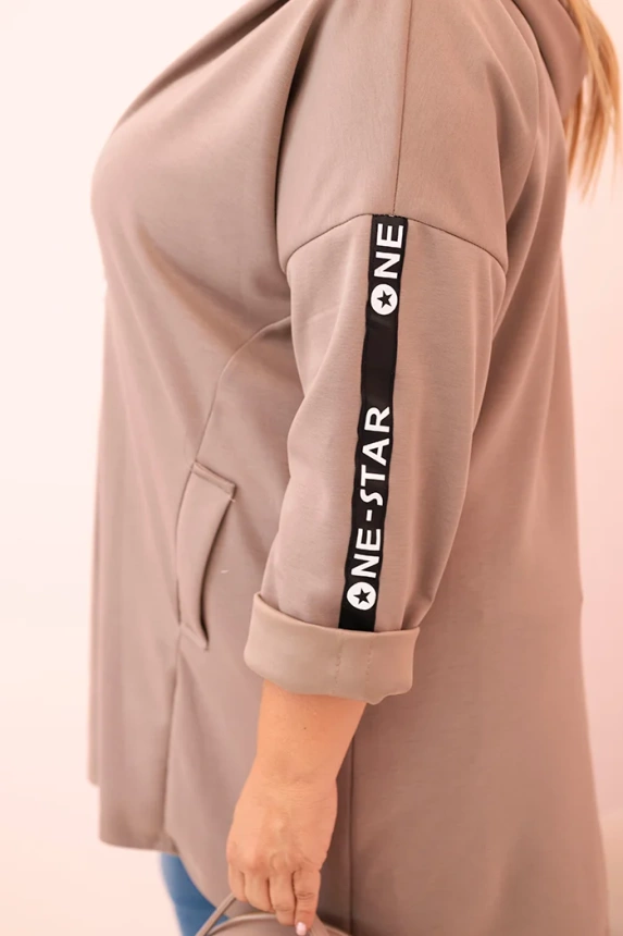 Damenpullover mit dekorativen Ärmeln schwarz masełkowa