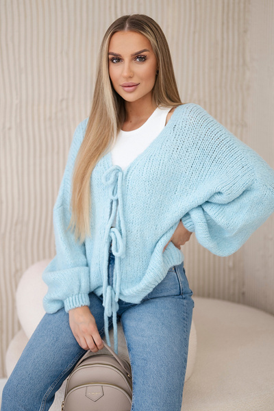 Sweter wiązany z wełną niebieski