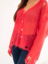 Damenpullover aus 70 % Kinder-Mohair mit Knöpfen und Used-Effekt Himbeere