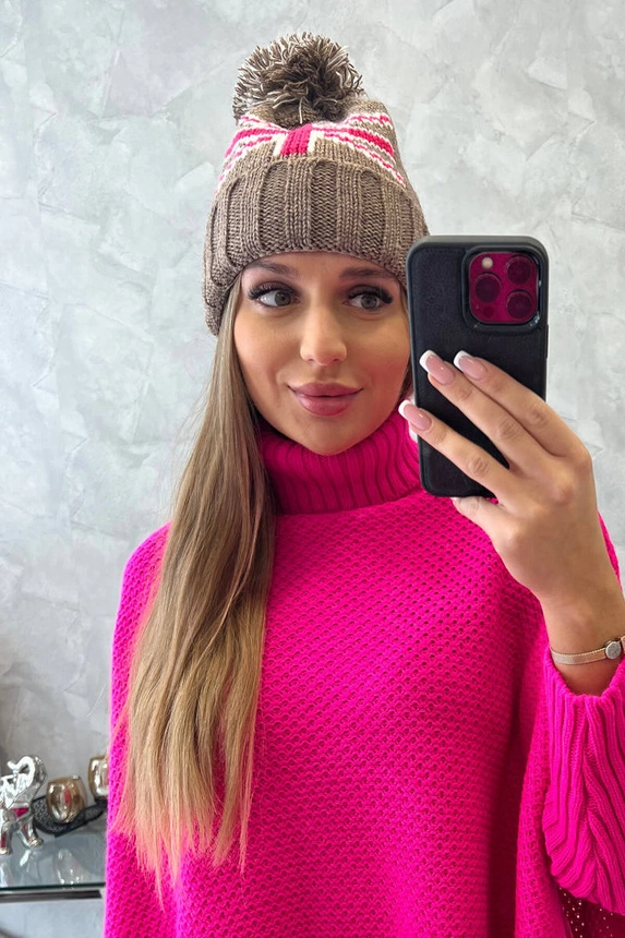 Cap with a pompom Elizabeth K386 mocca