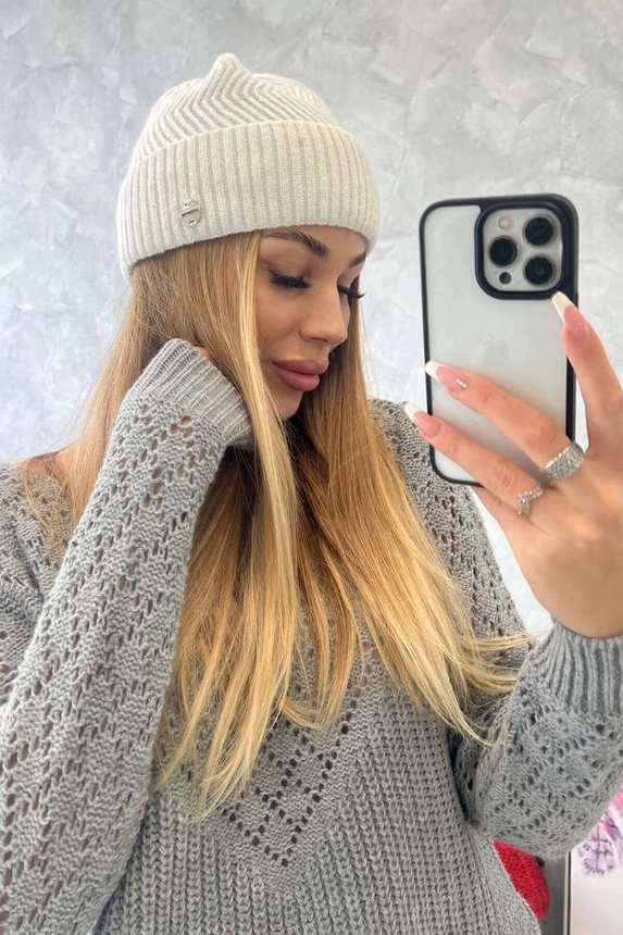 Tenká čepice Oliwia K252 ecru