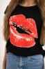 Blouse with lips print black