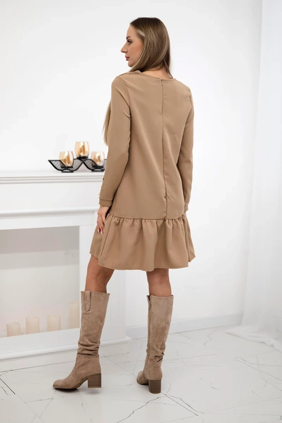 Dress with a flounce camel