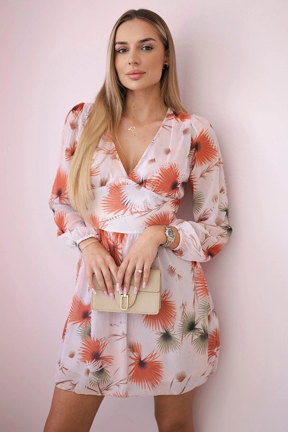 Airy dress with a floral motif powdered pink