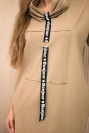 Krawattenkleid in Camel