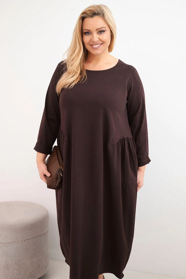 Plus Size women's cotton dress with long sleeves and waist gathering brown