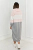 Dreifarbiges Kleid mit Kapuze puderrosa + ecru + grau