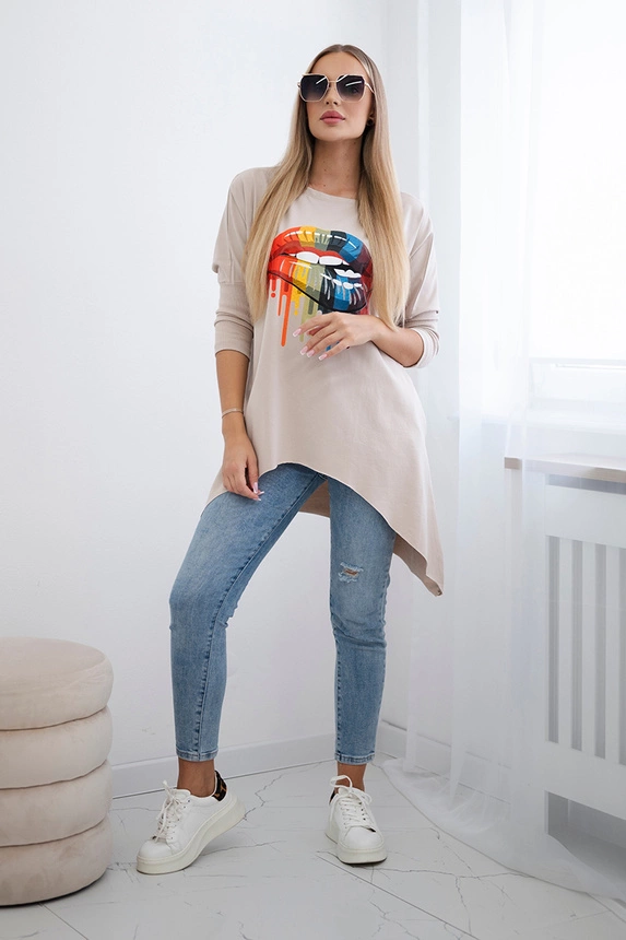 Oversize halenka s potiskem duhových rtů béžová