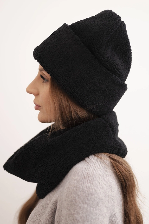 Women's fleece set hat and neck warmer with decorative patch black