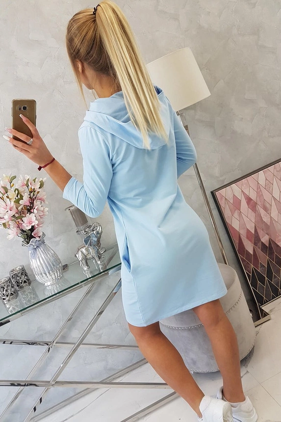 Suknelė su gobtuvu ir kišenėmis mėlyna