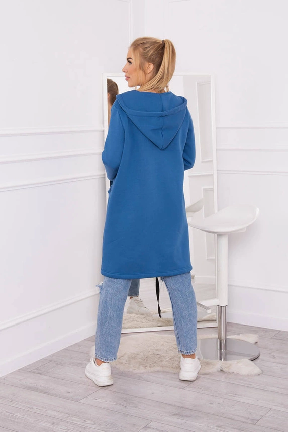 Kornblumenblaue isolierte Kapuzenjacke