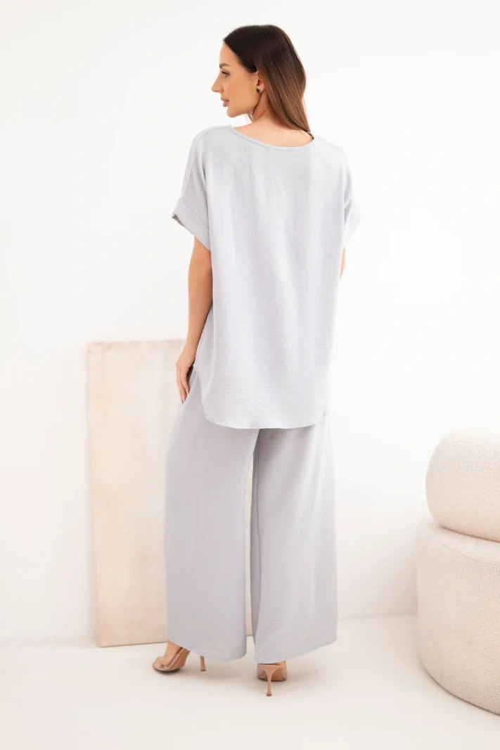 Set with necklace blouse + pants grey