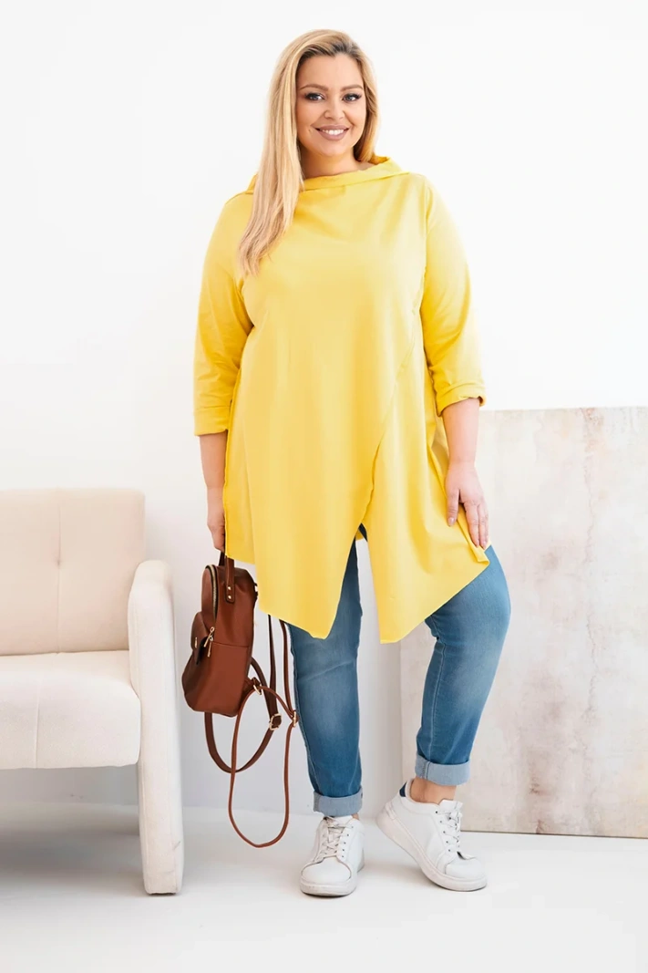 Dámska bavlnená blúzka Plus Size asymetrická s vyhrnutým rukávom žltá