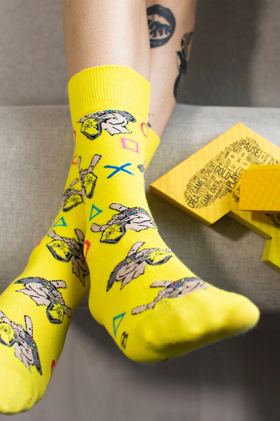 Unisex-Socken mit Spieler-Motiv – Set mit 2 Paaren in originaler Verpackung