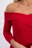 Tailliertes Kleid mit V-Ausschnitt rot