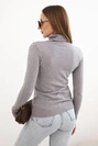 Damenpullover aus Viskose mit Rollkragen und langen Ärmeln grau