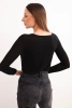 Women's cashmere blouse with a round neck and long sleeves black