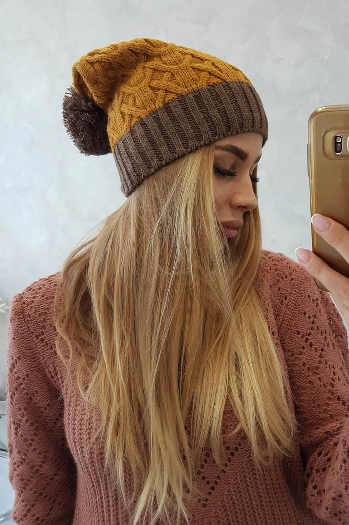 Čapica s fleece Bibiana K264 mocca + horčica