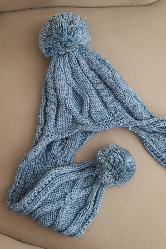 Women's winter wool hat with pom-poms and extended sides K448 turquoise