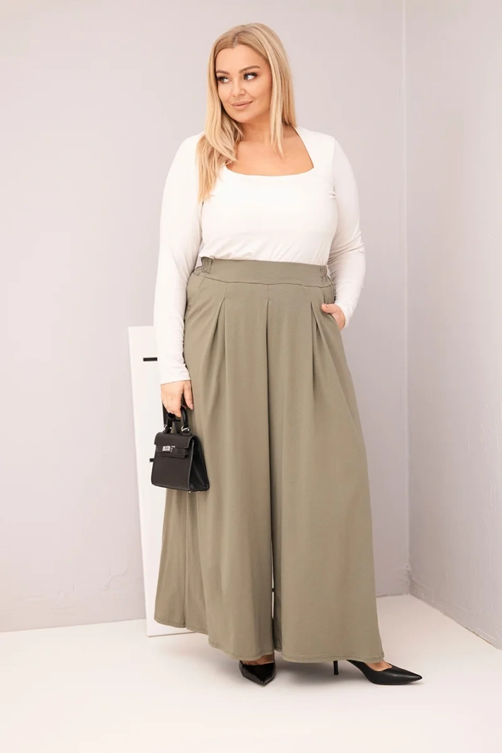 Moteriškos medvilnės kelnes Plus Size su plačia kojų dalimi ir laisvu siluetu khaki