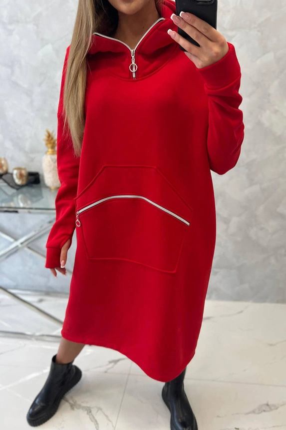 Isoliertes Kleid mit Kapuze rot