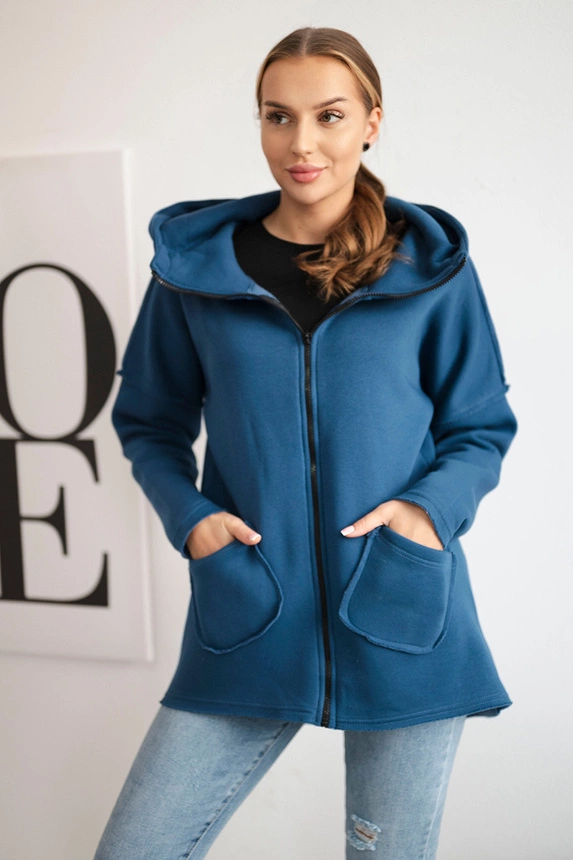 Isoliertes Sweatshirt mit längerem Rücken und Taschen aus Denim