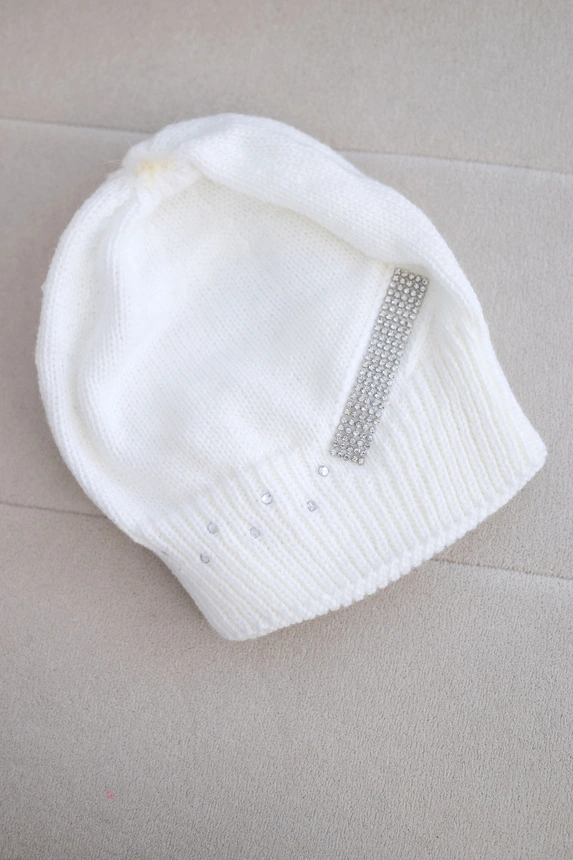 Women's wool winter hat with decorative crystals K399 black