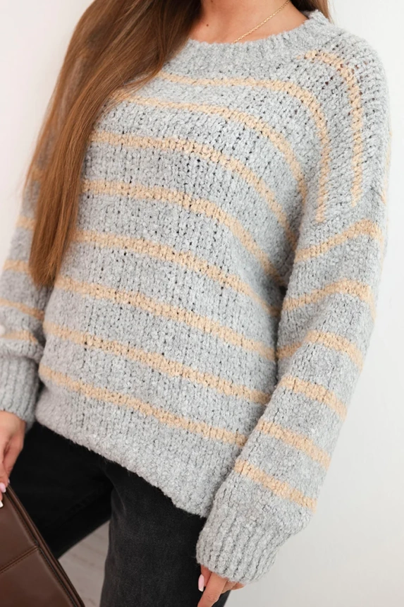 Women's striped sweater with wool in a loose fit gray