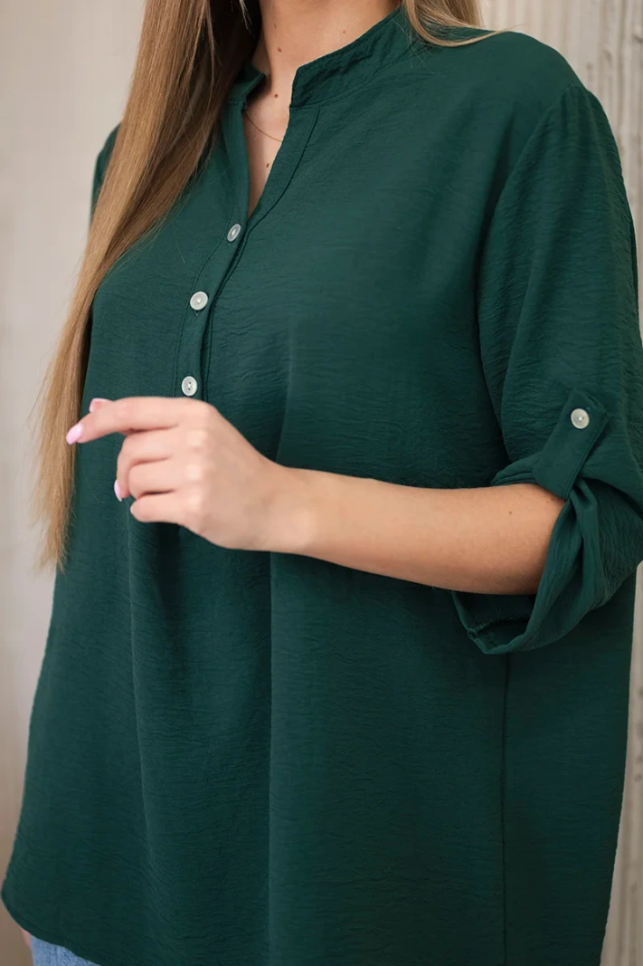 Blouse with a longer back dark green