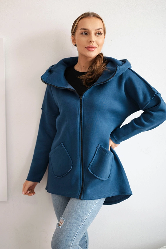 Insulated sweatshirt with longer back and pockets jeans