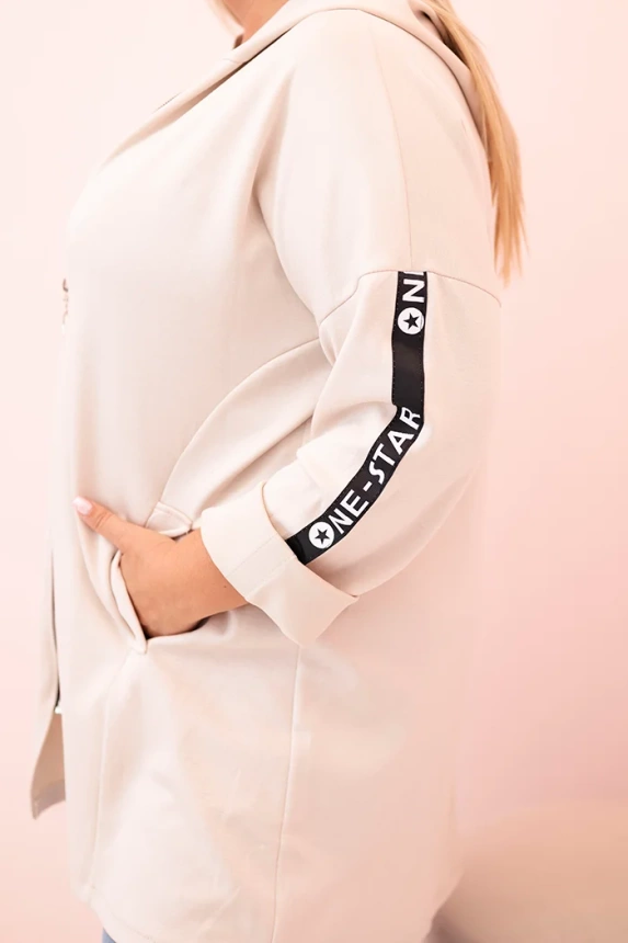 Women's butter-colored sweatshirt with decorative sleeves black