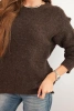 Dámsky sveter s vlnou s dlhým rukávom a okrúhlym výstrihom hnedý