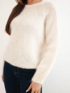 Damenpullover aus 80% Kid-Mohair mit langen Ärmeln und rundem Ausschnitt ecru